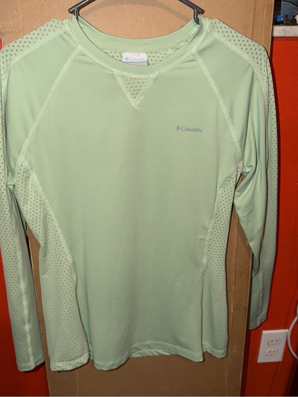 Columbia Womens Lightweight Long-Sleeve Performance Shirt - Light Green
